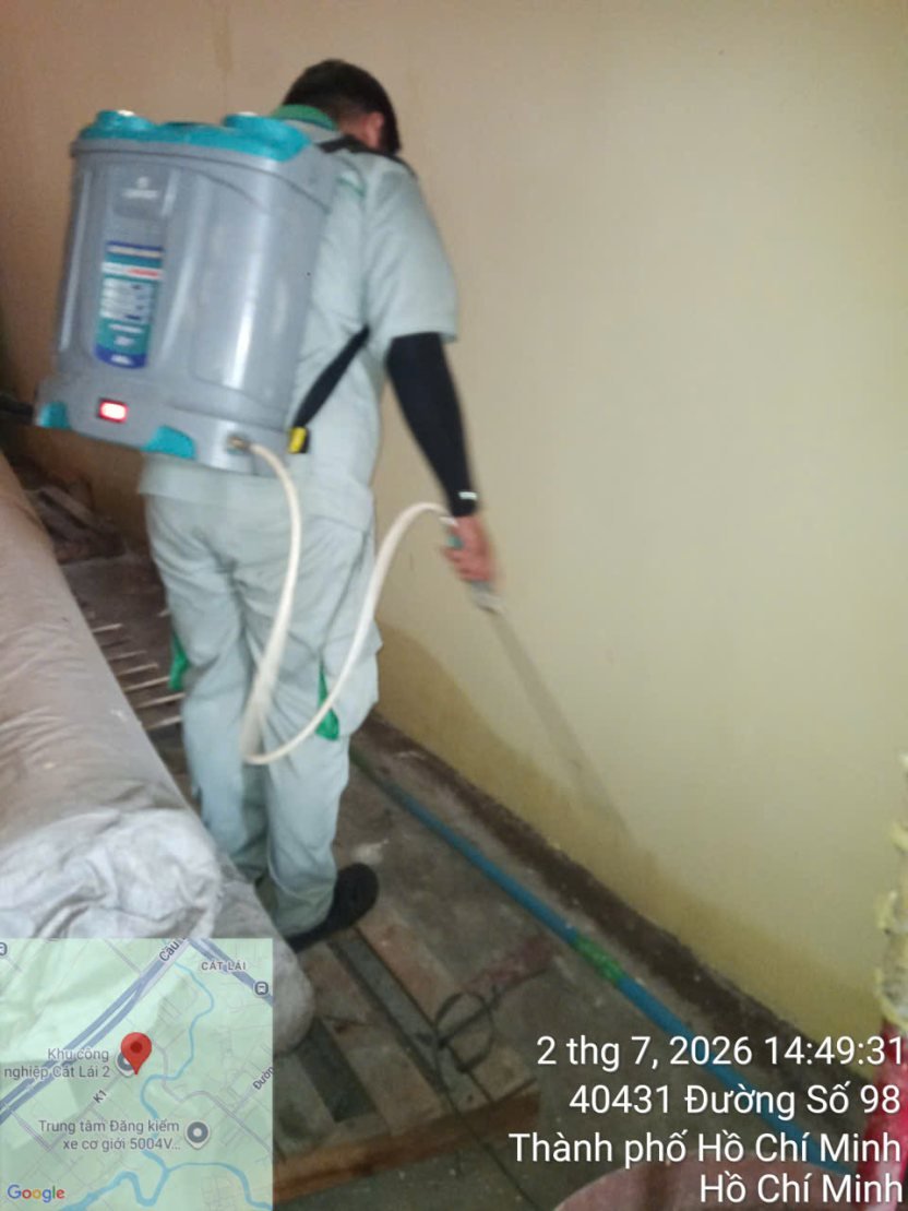 Xử lý kho hàng trong khu cảng